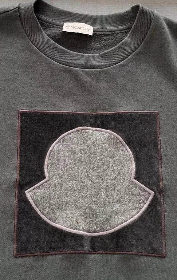 Moncler Sage Green/ Grey Maglia Girocollo Graphic Logo Sweater - Size: XL (24” PTP)