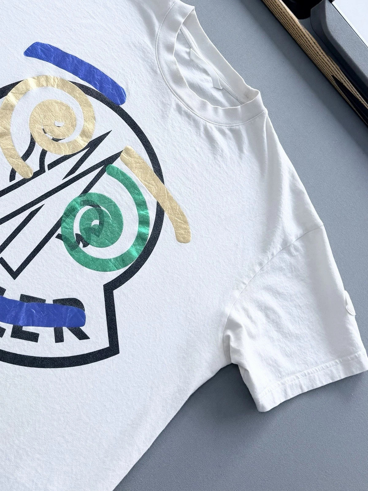 Moncler White Smiley Face Logo T-Shirt - XL - 24" PTP