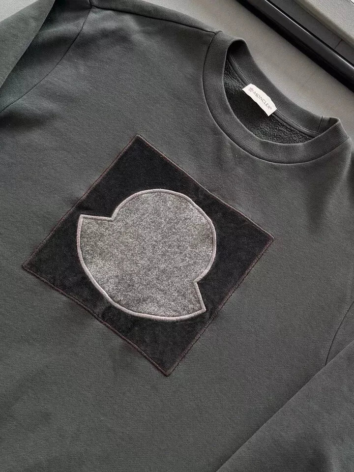 Moncler Sage Green/ Grey Maglia Girocollo Graphic Logo Sweater - Size: XL (24” PTP)